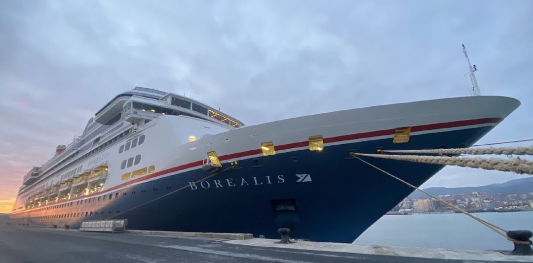 La llegada del crucero Borealis a Olatua pone punto y final a la temporada de cruceros en Euskadi