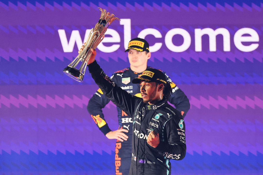 Hamilton y Verstappen en el Gran Premio de Jeddah