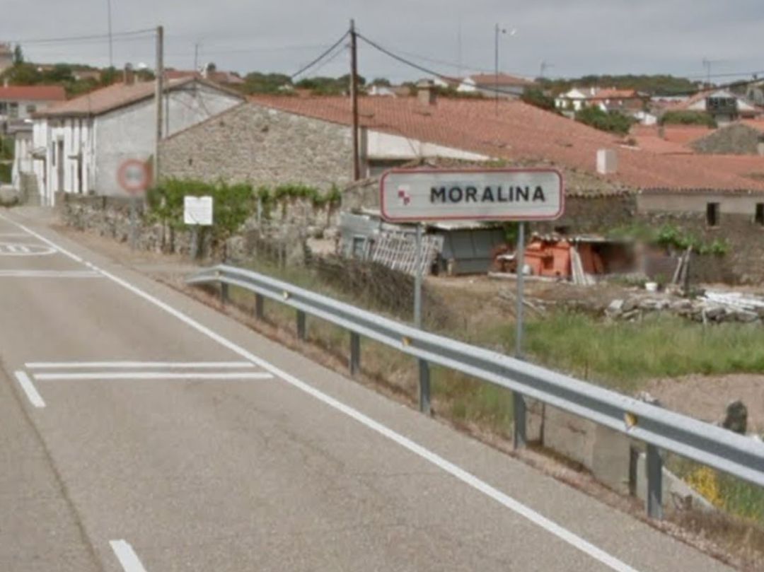  Señal de poblado de la localidad de Moralina