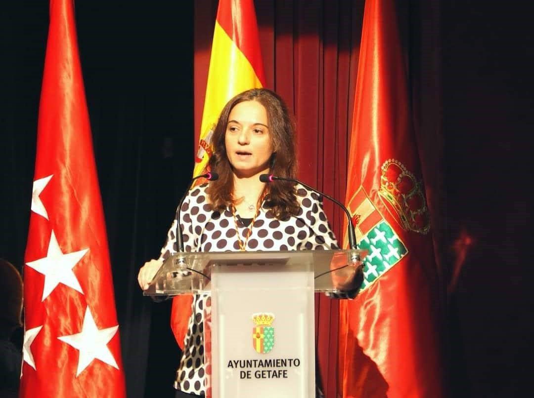 La alcaldesa de Getafe, Sara Hernández, en el acto por el Día de la Constitución celebrado este lunes en el Teatro Federico García Lorca
