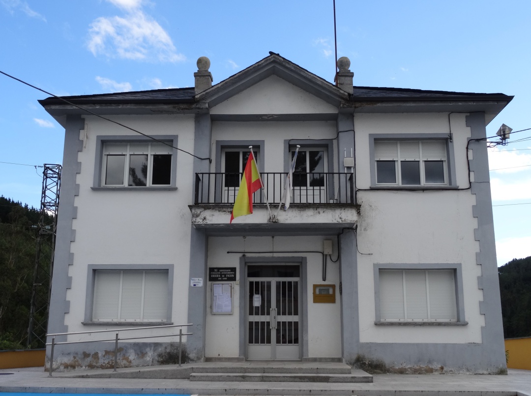Casa do concello de Ribeira de Piquin, Lugo.