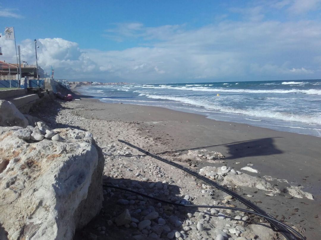 Imagen de archivo de un tramo de la playa de Les Deveses.