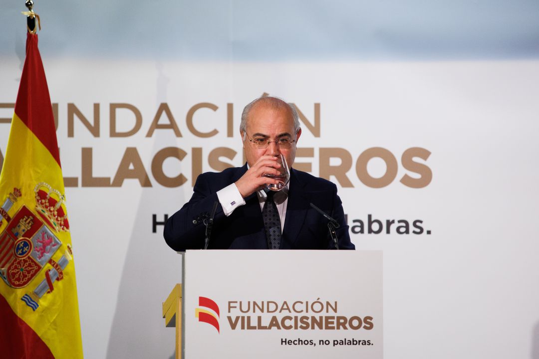El juez Pablo Llarena recibe el premio anual de la fundación Villacisneros.