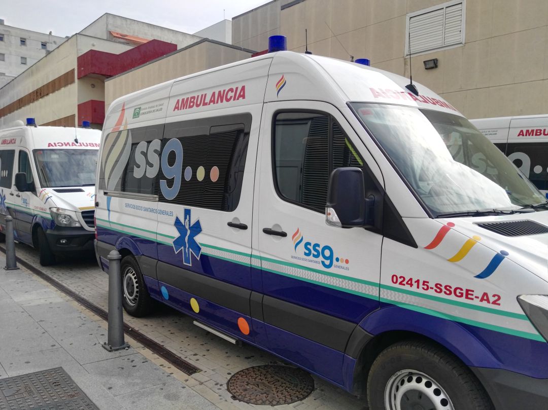 Ambulancia en el Hospital de Jerez