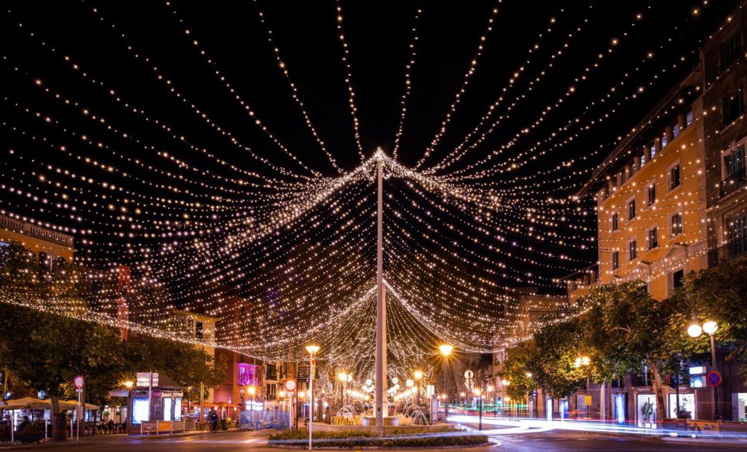 Luces de Navidad en Palma.
CORT