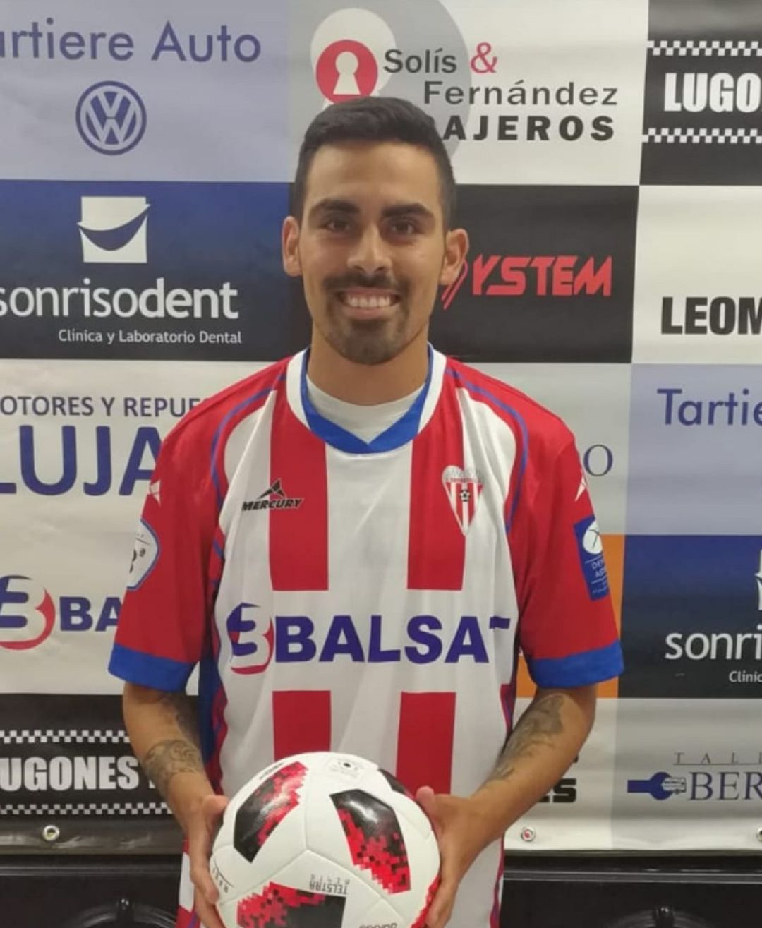 Wilmer Castañeda, con la camiseta del Atlético Lugones