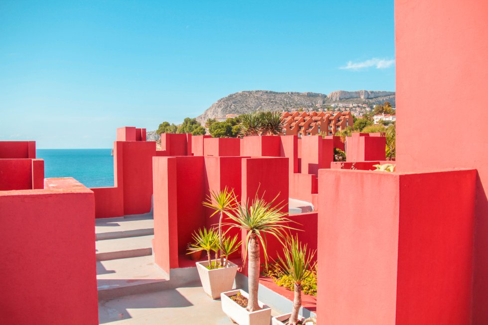 La Muralla Roja de Calpe, Alicante. La Muralla Roja de Calpe, Alicante.