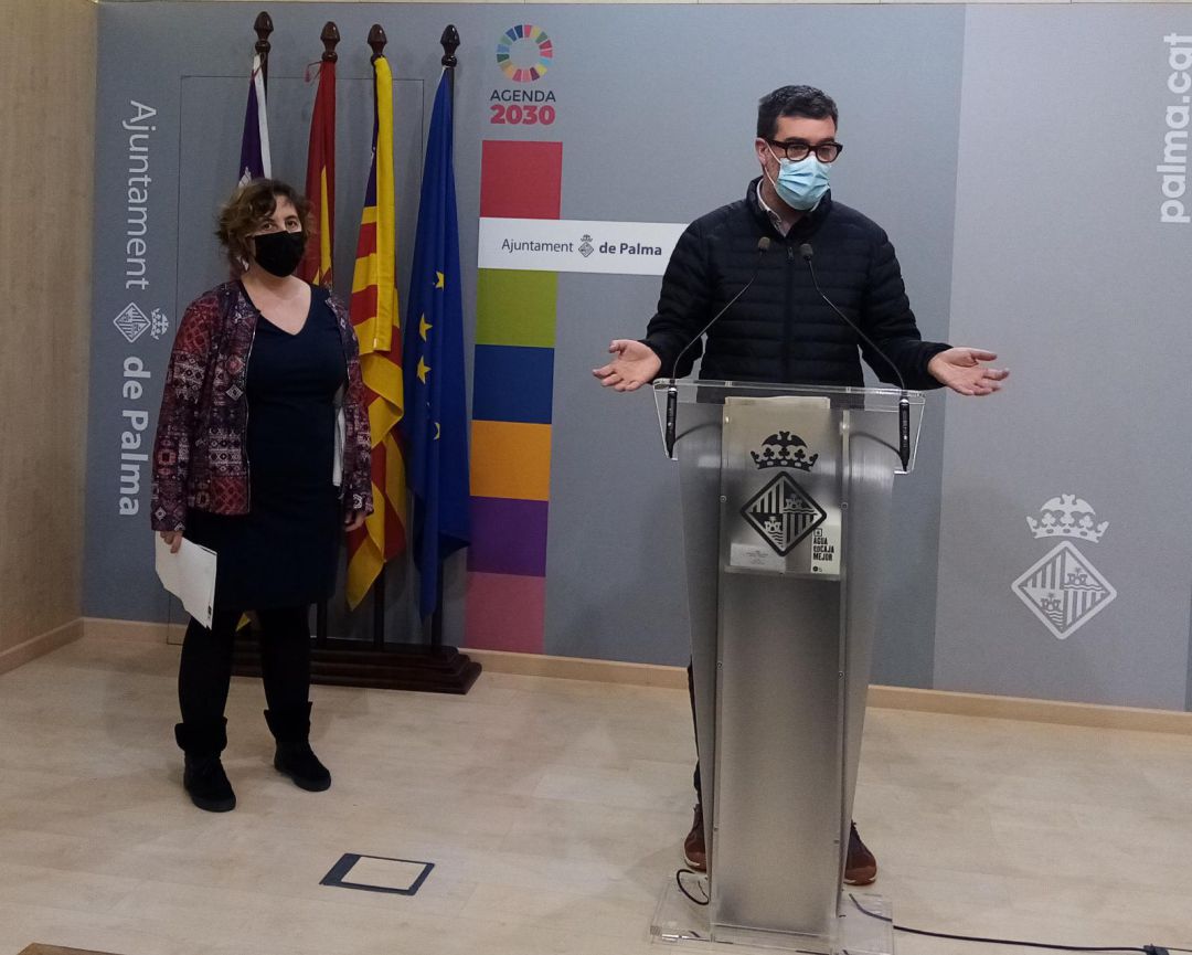 Antoni Noguera y Catalina Trobat en rueda de prensa.