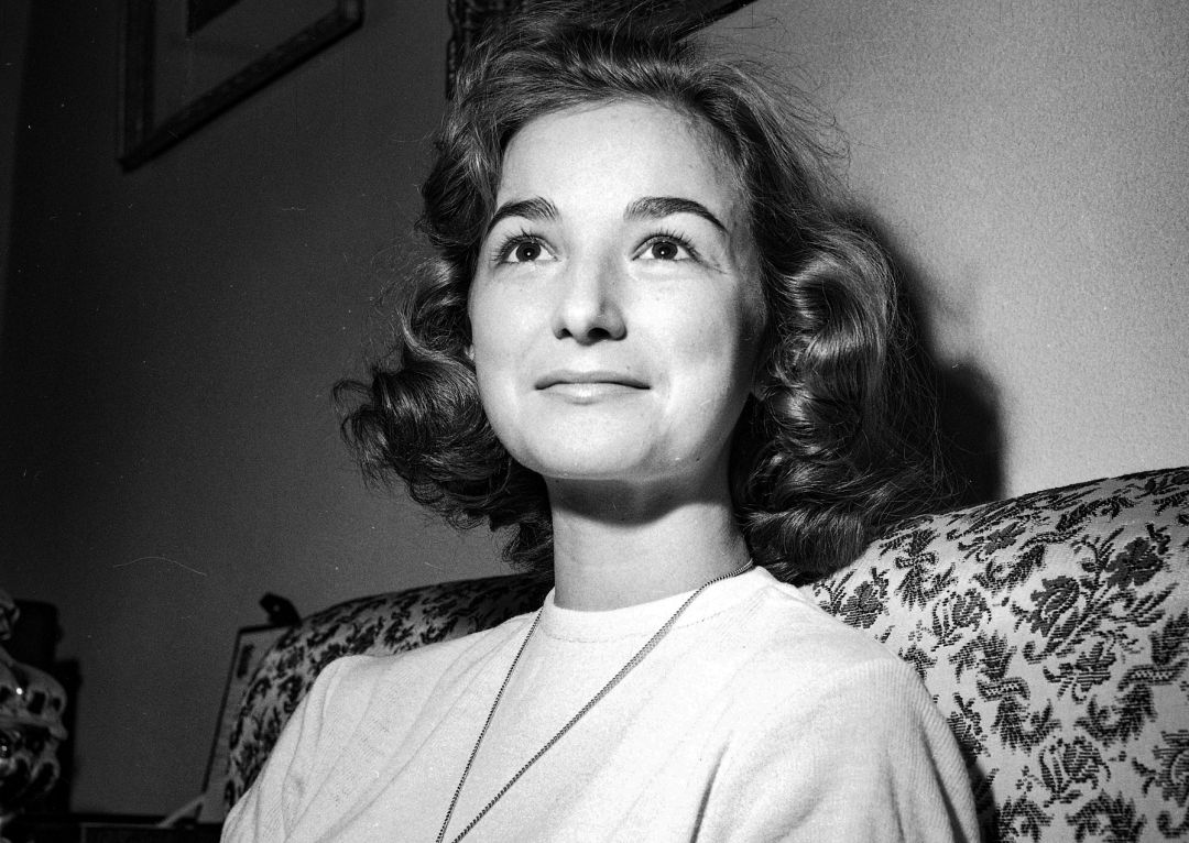 Foto de archivo de la actriz española Carmen de la Maza en su casa de Madrid en 1959