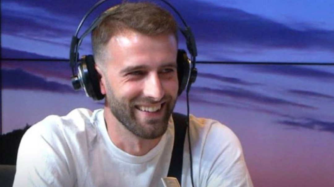 Juancho Marqués: "He compuesto una canción titulada 'El Faro' recordando tu entrevista"