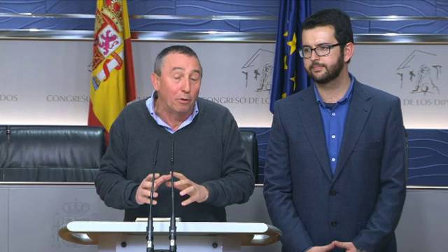 El PSOE trata de forzar un acuerdo transversal con Podemos y Ciudadanos
